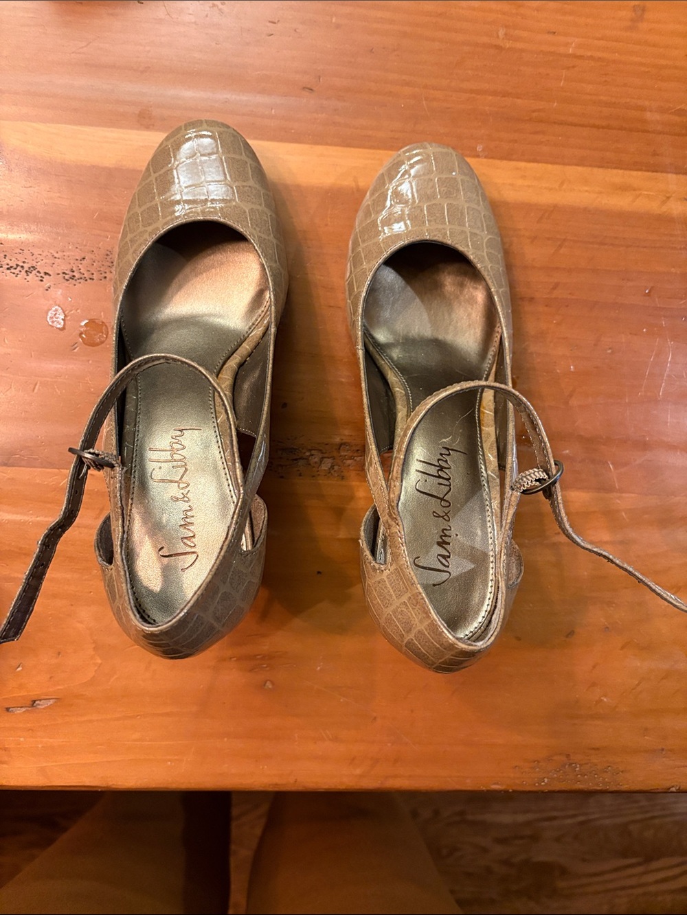 Sam & Libby Tan Croc-Embossed Slingback Flats- never worn